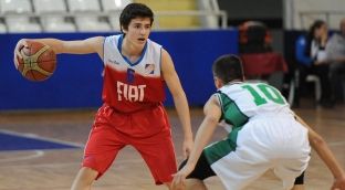 Enis Spahi transferohet në Amerikë