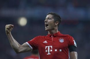 Bayerni nis mbrojtjen e titullit me poshtërimin e Werderit