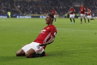 Manchester United fiton në minutat shtesë