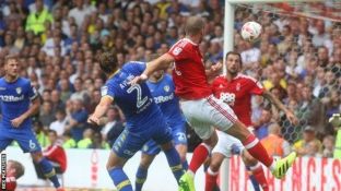 Kasami shënon kudër Leedsit