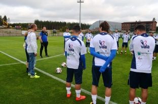 Përfaqësuesja e Kosovës kryen stërvitjen e parë në Finlandë [foto]