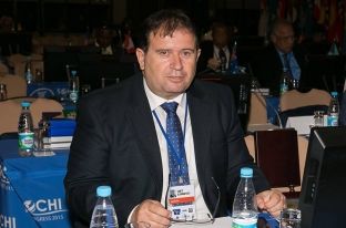 Gjinovci, njeriu prapa suksesit ndërkombëtar të hendbollit