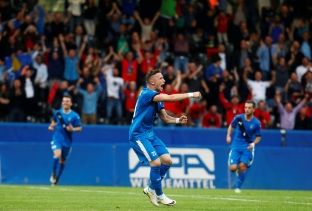 FIFA ua jep dritën jeshile nëntë lojtarëve që të luajnë për Kosovën