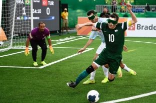 Shhhh! Po fillon futbolli paralimpik
