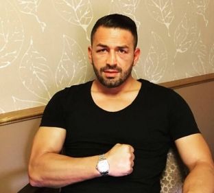 Sefer Seferi flet pas humbjen së mbrëmshme 