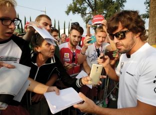 Alonso mund të tërhiqet nga Formula në çdo kohë