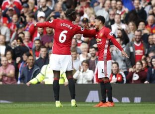 Manchester United mposht thellë Leicesterin