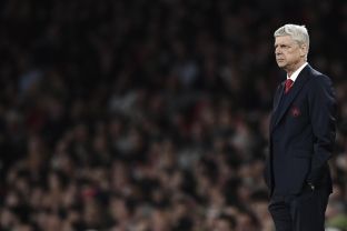  Wenger lavdëron paraqitjen e “Topçinjve”