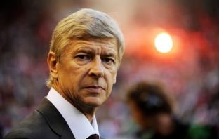Wenger mund të ulet në stolin e kryetrajnerit të Anglisë