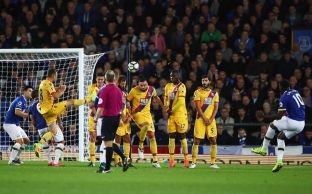 Lukaku “bombardon” portën e Crystal Palace [video]