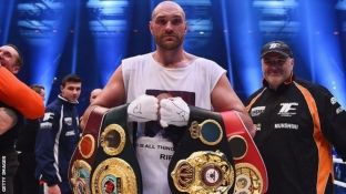 Zyrtare: Fury mbetet pa tituj