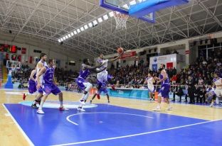 Prishtina riorganizohet, e bindur për kthim të fuqishëm
