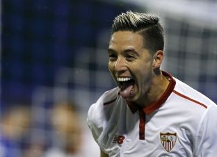 Lojtari i papëlqyer nga City po shkëlqen te Sevilla