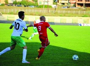 Besa “e dorëzuar” pret kampionin në superformë