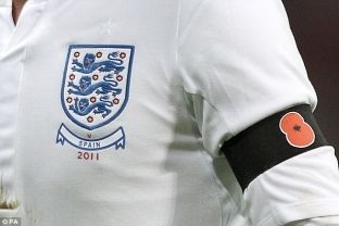 Federata angleze nuk respekton vendimin e FIFA-s për shiritin e zi