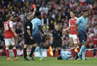 Wenger: Xhaka duhet të kontrollojë veprimet e tij