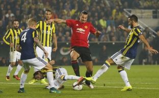  Unitedi humb nga Fenerbahçe, bie në pozitën e tretë