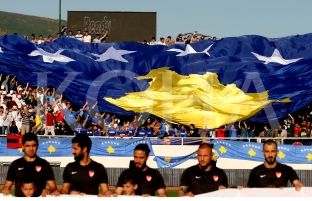 Turqia e Kosova kanë raporte miqësore në futboll, por jashtë fushës së blertë