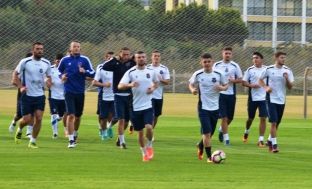   Përfaqësuesja e Kosovës mbajti stërvitjen e parë para ndeshjes me Turqinë