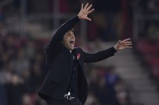  Conte tregoi përse ndërroi formacionin te Chelsea