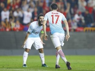 Yilmaz kalon Turqinë në epërsi [video]