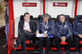 Bunjaki i përgjigjet kritikave: Edhe Bayerni nuk ka bërë zëvendësime [video]