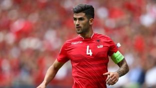  Unitedi ofron 30 milionë euro për Hysaj