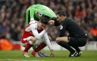 Bellerin mungon katër javë
