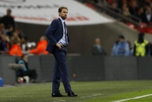  Southgate me kontratë katërvjeçare te Anglia