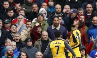 Giroud shpëton Arsenalin