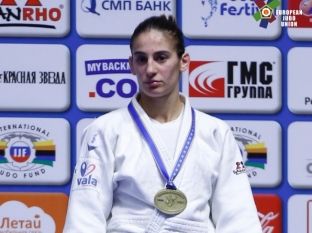 Nora ndryshon kategorinë në kërkim të sukseseve të reja