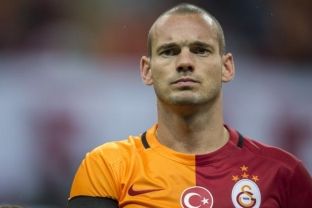 Sneijder nuk largohet nga Galatasarayi 