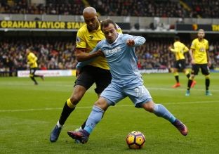 Shaqiri rikthehet fuqishëm në Premier League