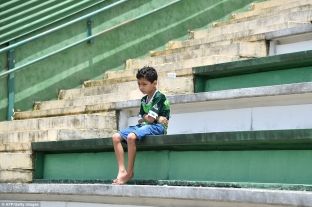 Pikëllimi i tifozëve për tragjedinë e Chapecoenses [foto]