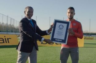  Walcott hyn në Guiness [video]