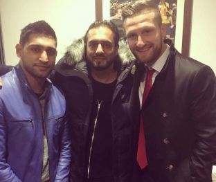 Boksieri i njohur britanik nuk e njeh Mustafin, e ngatërron me truprojë [video]