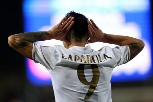 Lapadula i jep pikët e plota Milanit