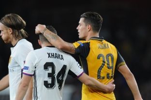  Xhaka e quan emocionale përballjen me Baselin