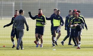 Arsenali e Baseli në kërkim të fitoreve që mund të mos u hyjnë në punë