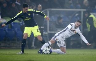 Arsenali kalon tutje si i pari, pas gabimit të PSG-së