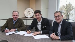 Lewandowski zyrtarisht vazhdon me Bayernin