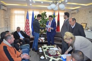 Mitrovica mbështet pesë fermerë