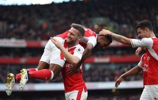  Walcott thotë se Mustafi i solli Arsenalit atë që i ka munguar gjatë
