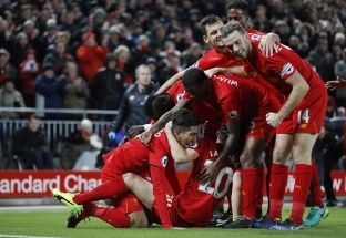  Liverpooli fiton bindshëm ndaj Stoket për t’u kthyer në pozitën e dytë