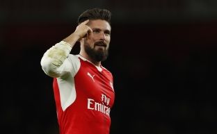 Giroud mbetet tek Arsenali