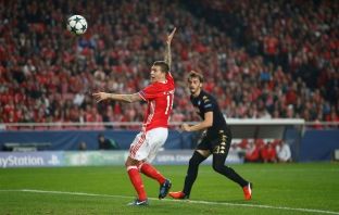 Unitedi tërhiqet nga gara për Lindelofin