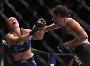 Amanda Nunes “shkatërron” Ronda Rousey për vetëm 48 sekonda [video]
