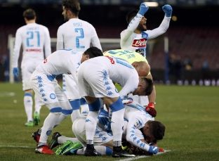 Napoli shkon në çerekfinale të Kupës së Italisë