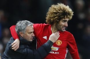 Fellaini vazhdon kontratën me Unitedin