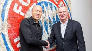 Robben vazhdon edhe për një vit me Bayernin